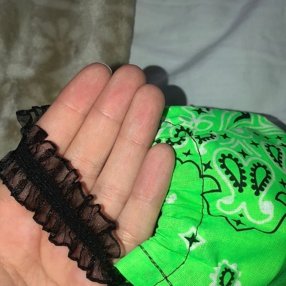 Face Mask ๐ทโโโโโโโโโโ - Picture 2 of 2